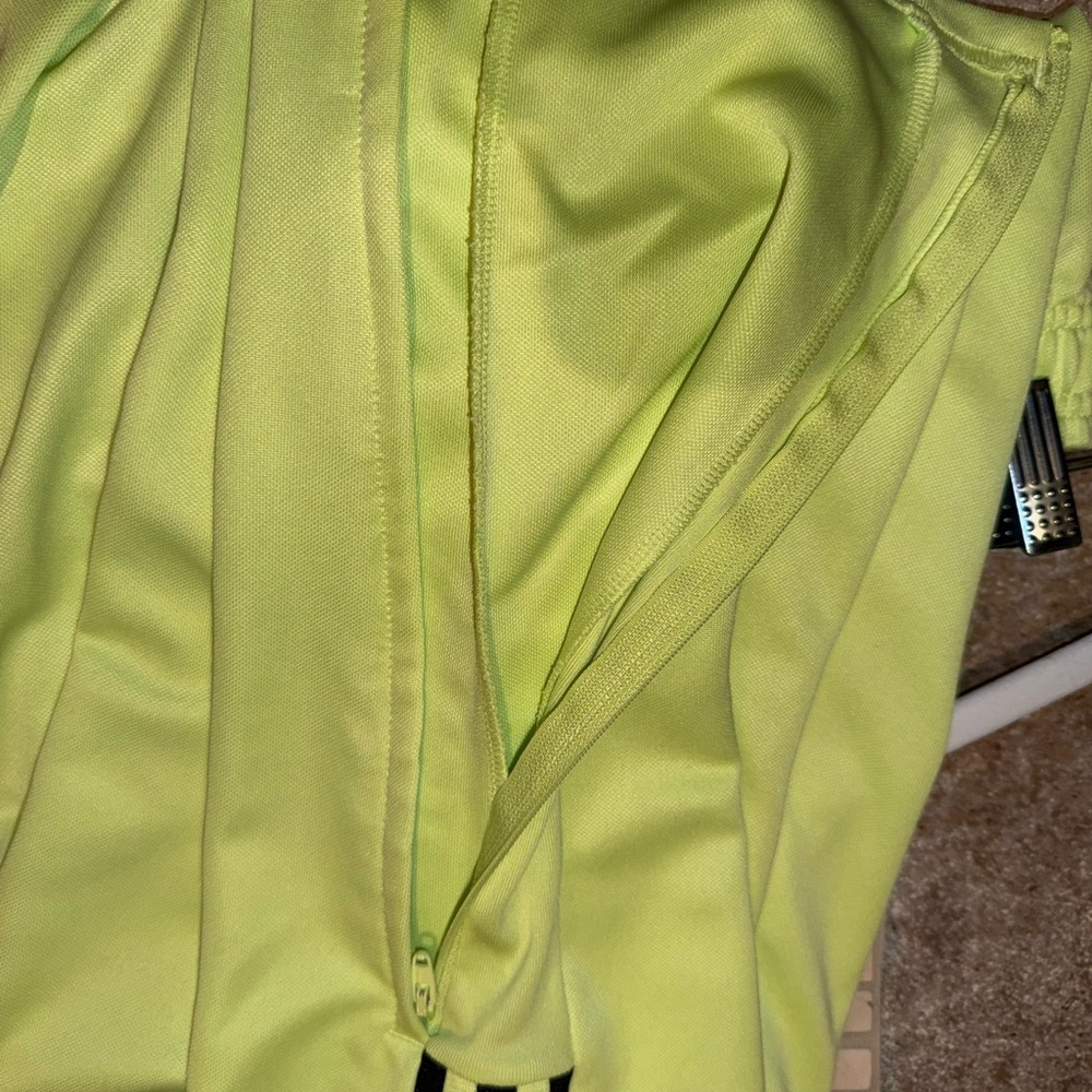 Adidas Men’s Tiro 23 pants in neon yellow (soccer style leg & zipper - NWOT) - Picture 7 of 8